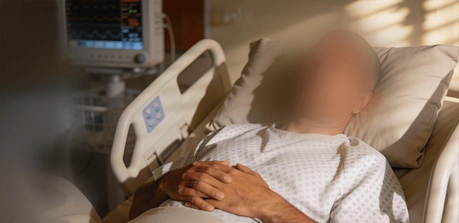 رب أسرة يعاني من عجز كلوي مزمن ويحتاج إلى جلسات غسيل دورية